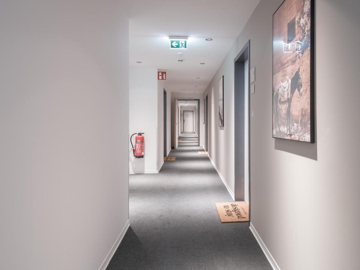 Limehome Saarbruecken Berliner Promenade Exterior photo