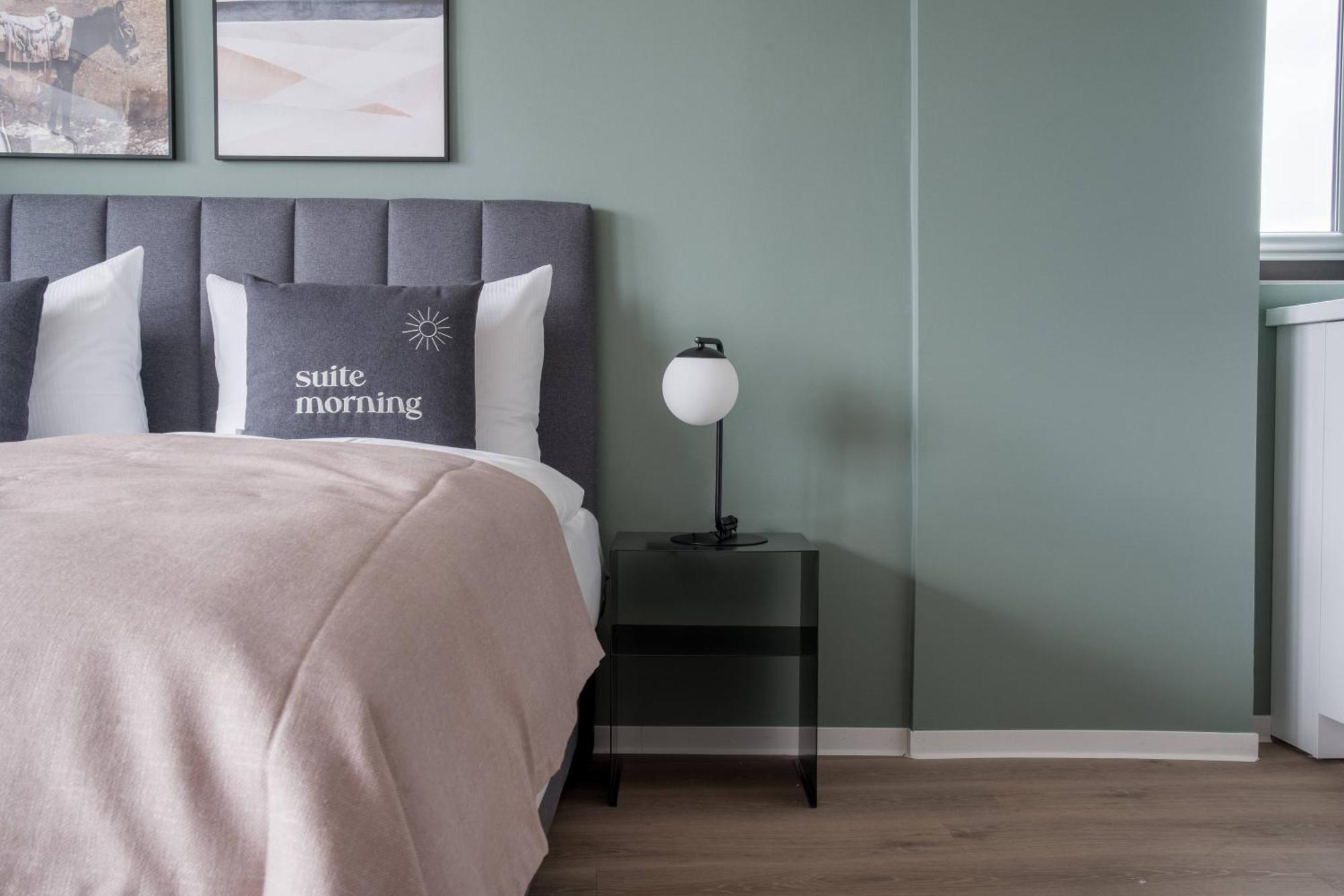 Limehome Saarbruecken Berliner Promenade Room photo